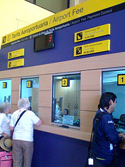 Tourist Scams for the Unwary Business Traveler