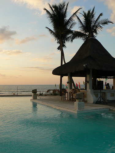 Tropical vacation packing list